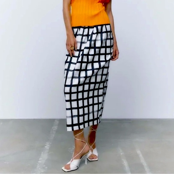 ZARA PLEATED MIDI SKIRT -NWT - Picture 1 of 3